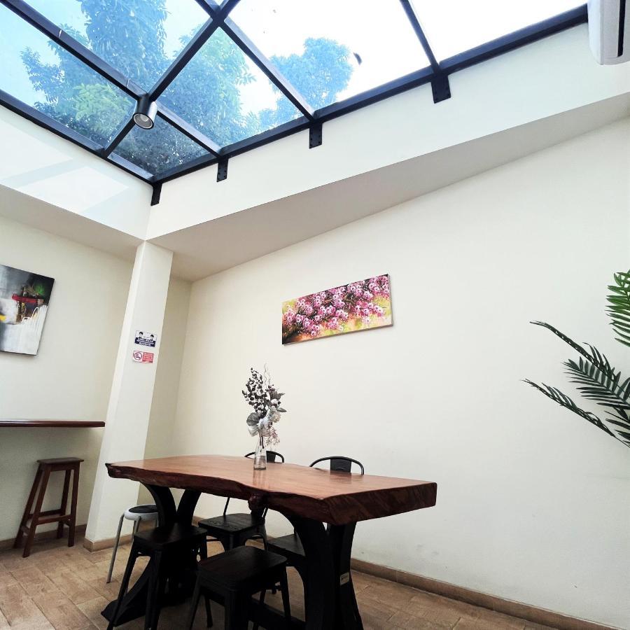 The Home Srengseng Yakarta Exterior foto